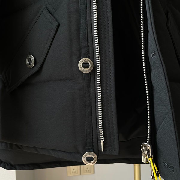 ムースナックルズ 3Q JACKET ダウンジャケット 偽物 mob48130